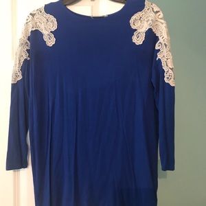Blue piko with laced sleeves